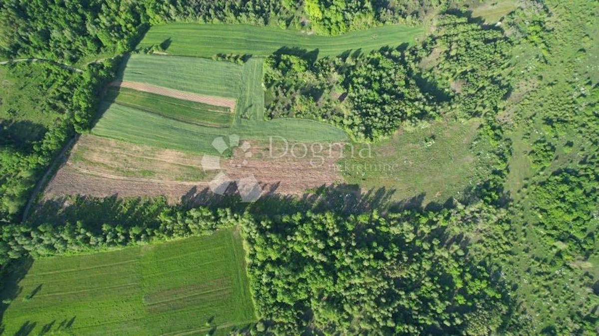 Terreno In vendita - LIČKO-SENJSKA GOSPIĆ