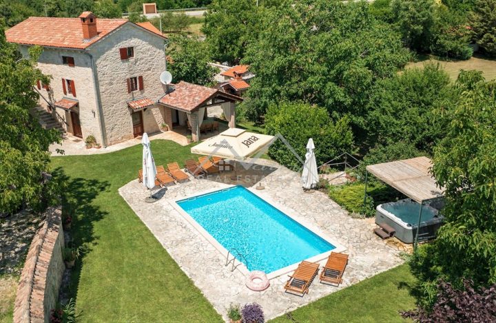 Dům na prodej 200 m² – Poreč