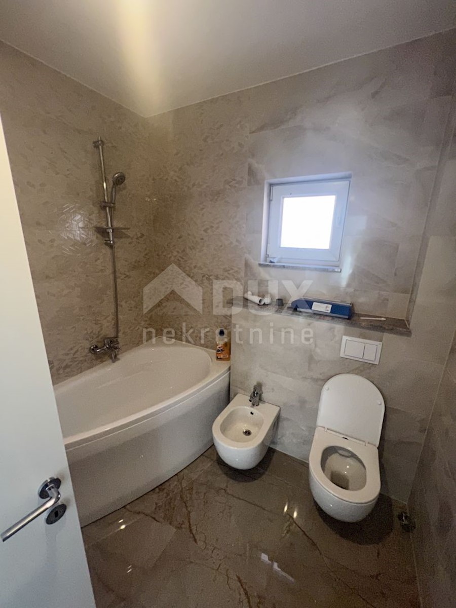 Apartment Zu verkaufen - PRIMORSKO-GORANSKA KASTAV