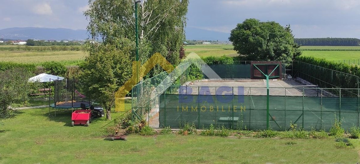 Hiša Na predaj - ZAGREBAČKA STUPNIK