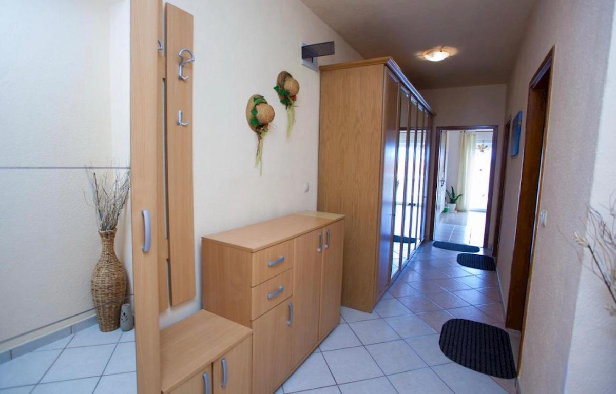 Flat For sale - SPLITSKO-DALMATINSKA MAKARSKA