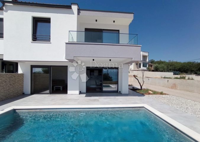 Maison à vendre 150 m² – Risika