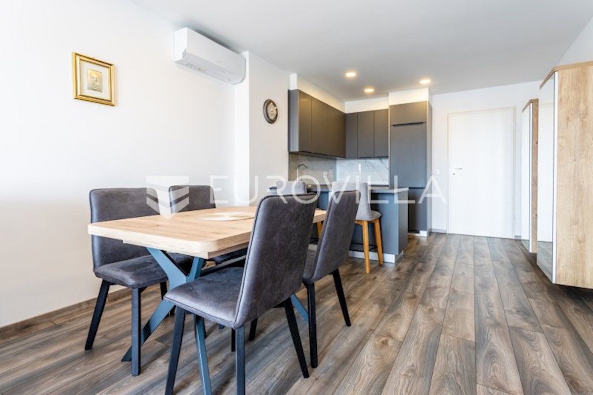 Flat For sale - SPLITSKO-DALMATINSKA MAKARSKA