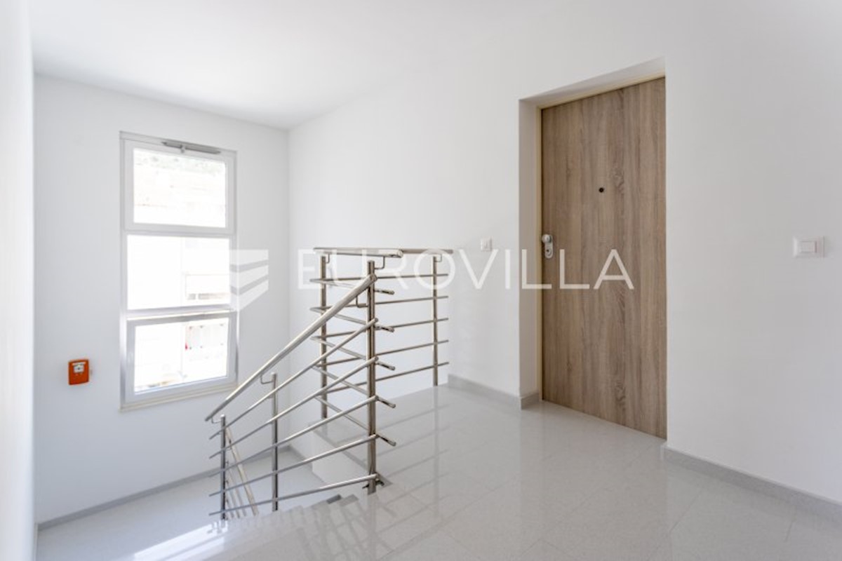 Flat For sale - SPLITSKO-DALMATINSKA MAKARSKA