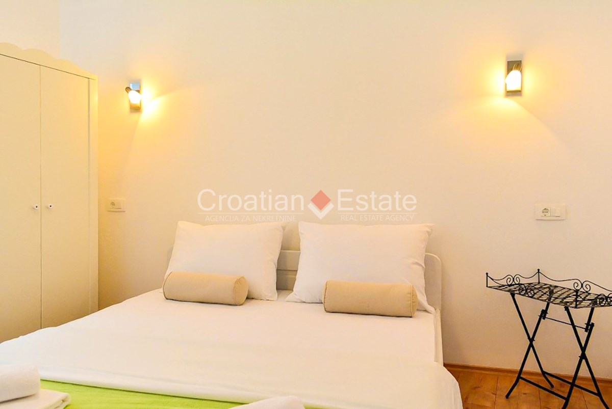 Casa In vendita - SPLITSKO-DALMATINSKA SPLIT