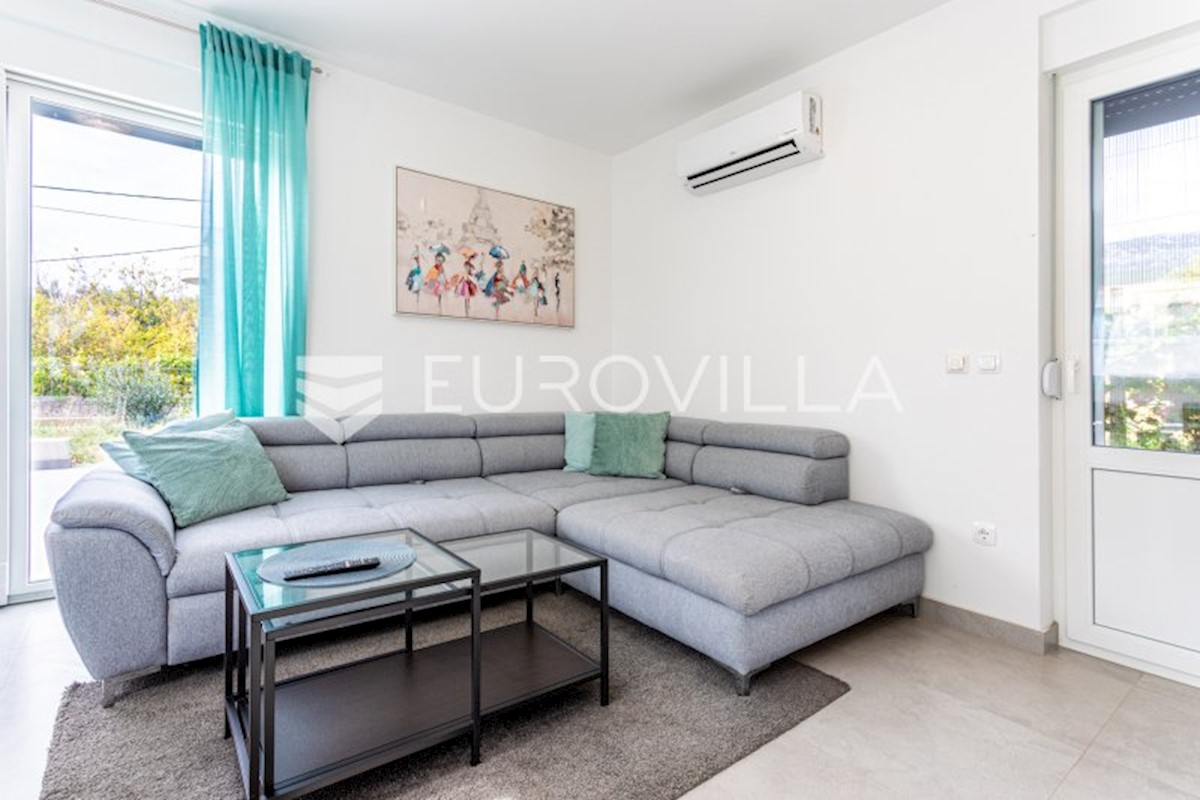 Apartmán K pronájmu - SPLITSKO-DALMATINSKA KAŠTELA