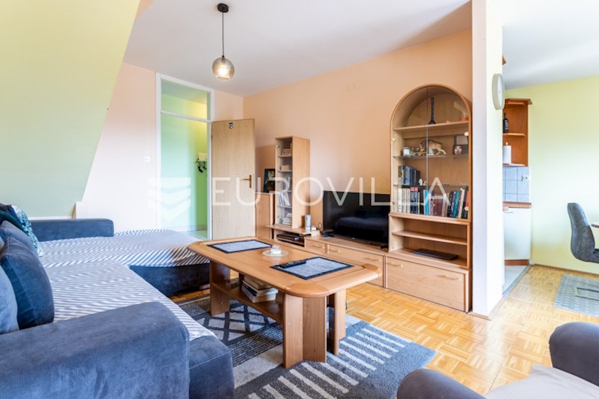 Apartmán Na predaj - SPLITSKO-DALMATINSKA SPLIT