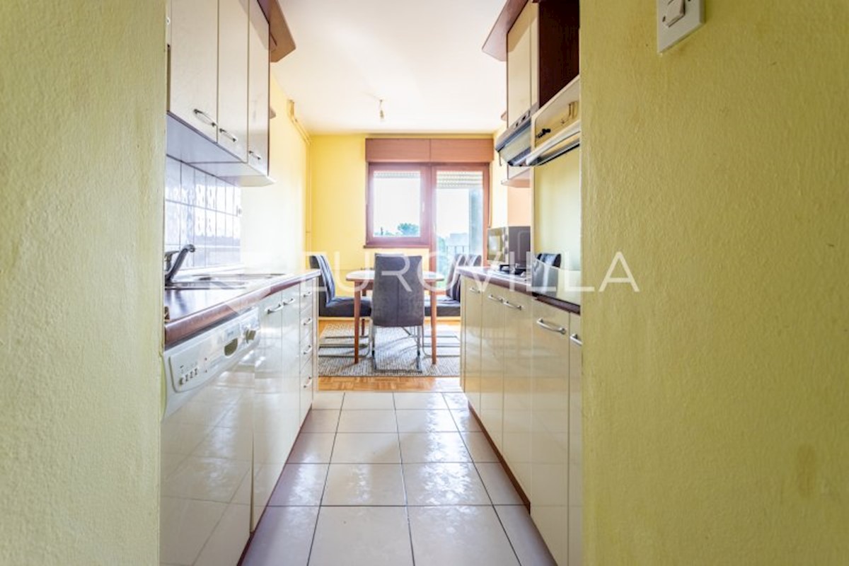 Flat For sale - SPLITSKO-DALMATINSKA SPLIT