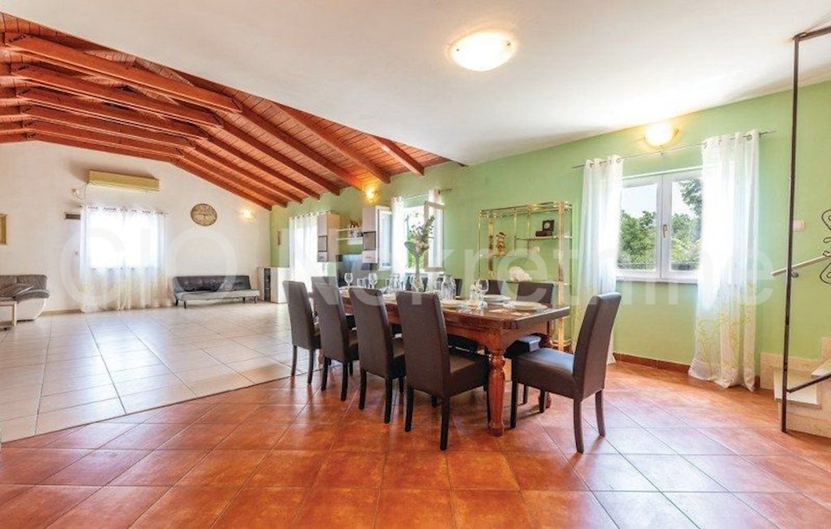 Maison À louer - SPLITSKO-DALMATINSKA MUĆ
