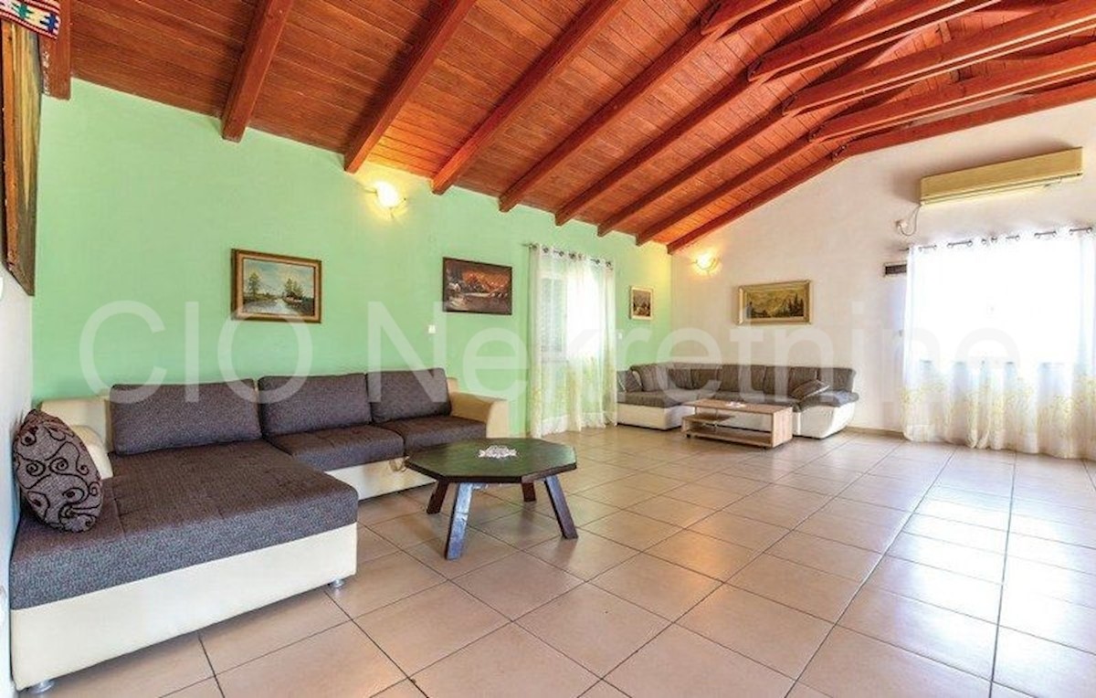 Maison À louer - SPLITSKO-DALMATINSKA MUĆ