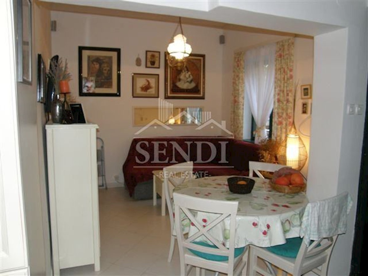 Flat For sale - PRIMORSKO-GORANSKA MALI LOŠINJ