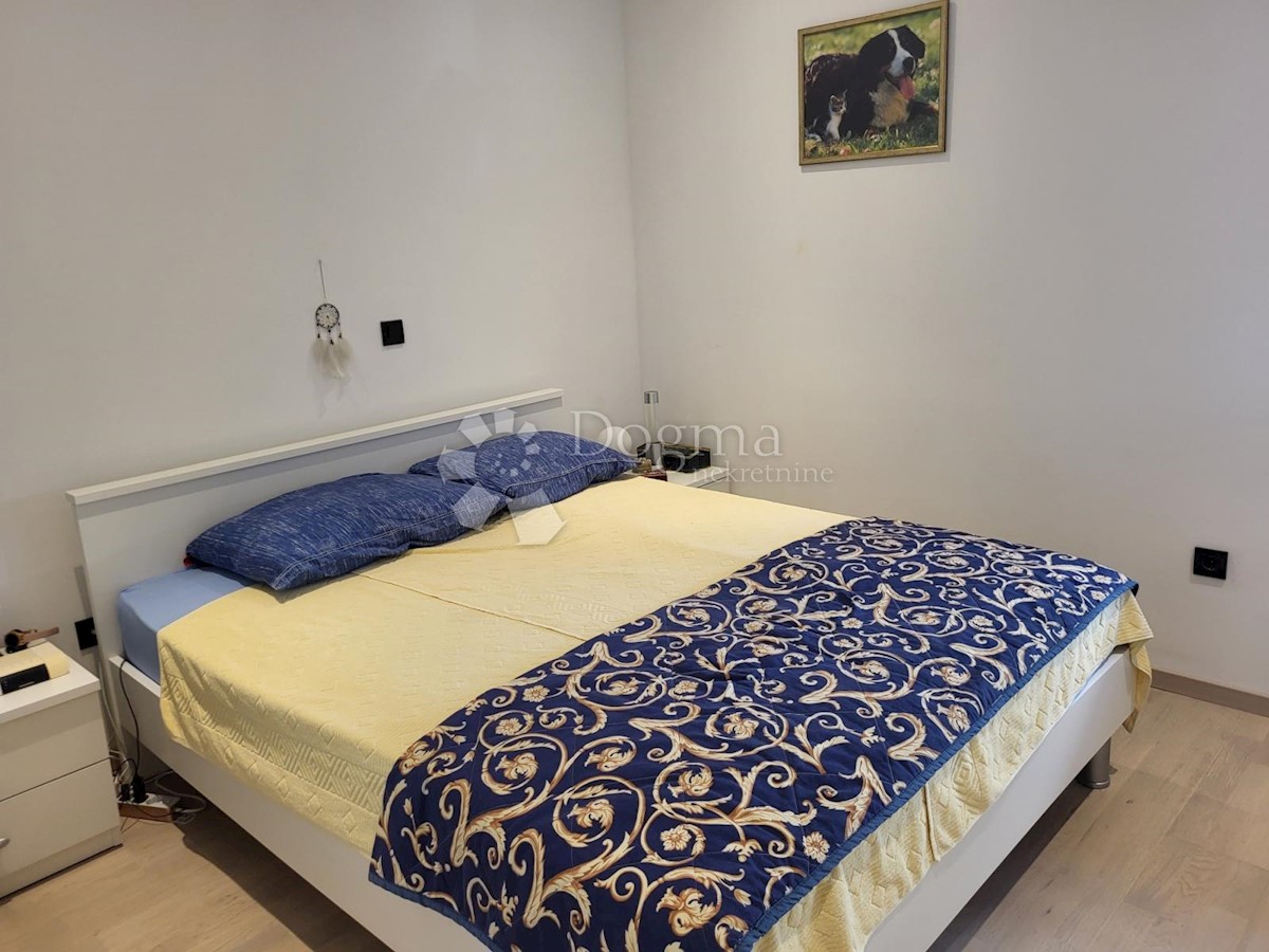 Stan Na prodaju - PRIMORSKO-GORANSKA CRIKVENICA