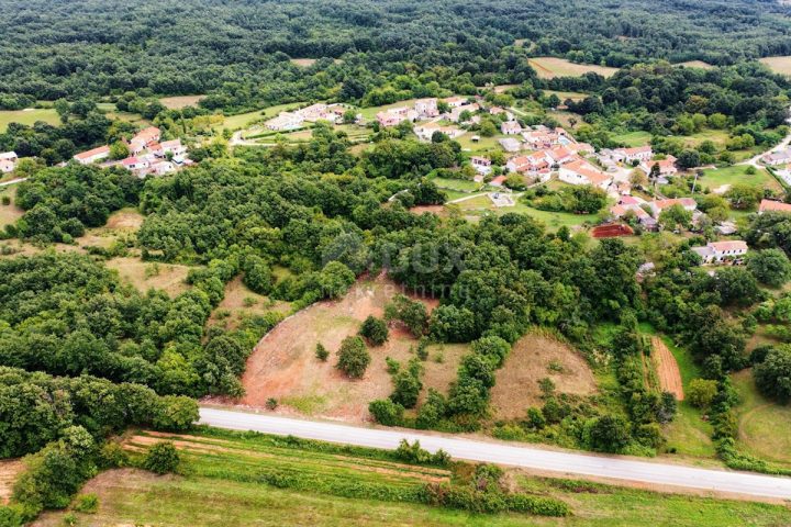 Zemljište na prodaju 5448 m² – Barban