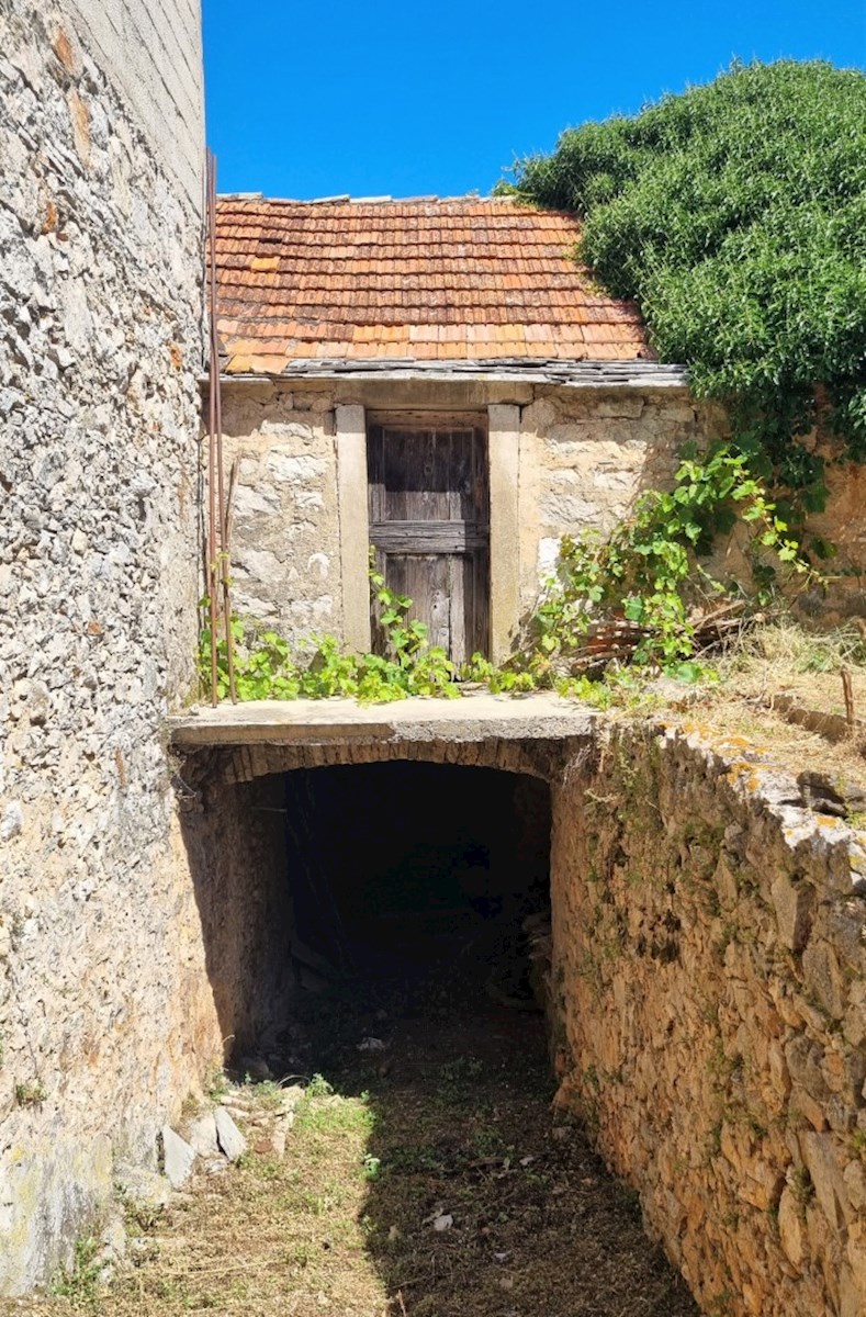 Casa In vendita - SPLITSKO-DALMATINSKA HVAR