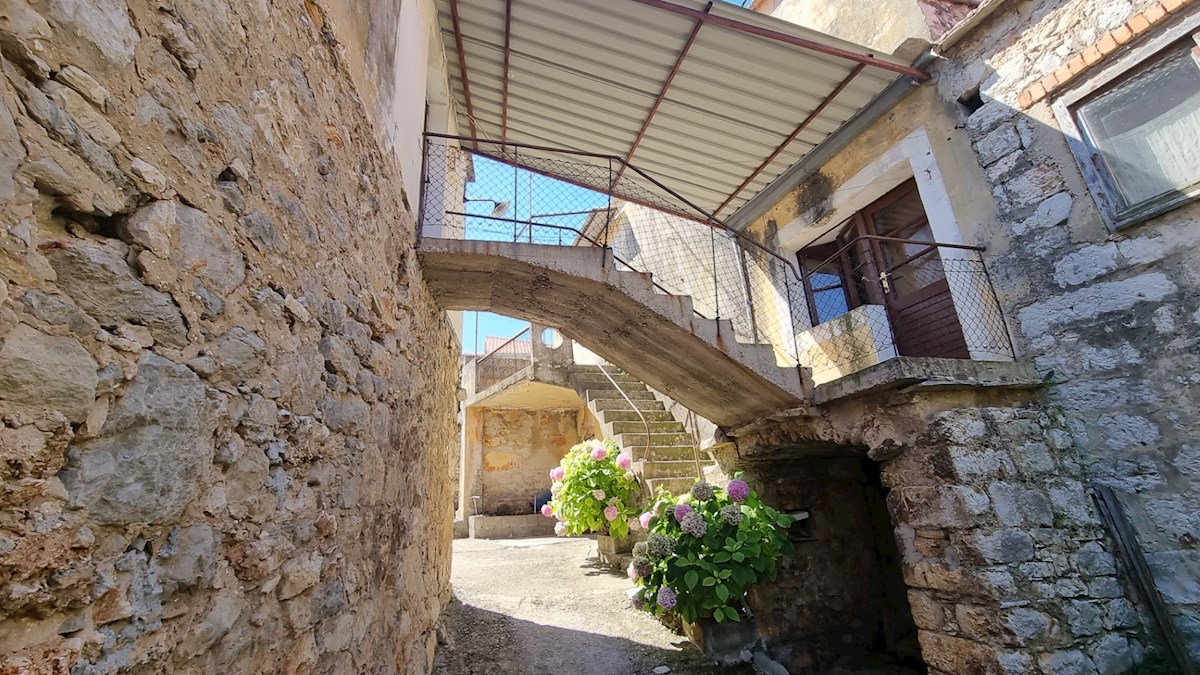 Casa In vendita - SPLITSKO-DALMATINSKA HVAR