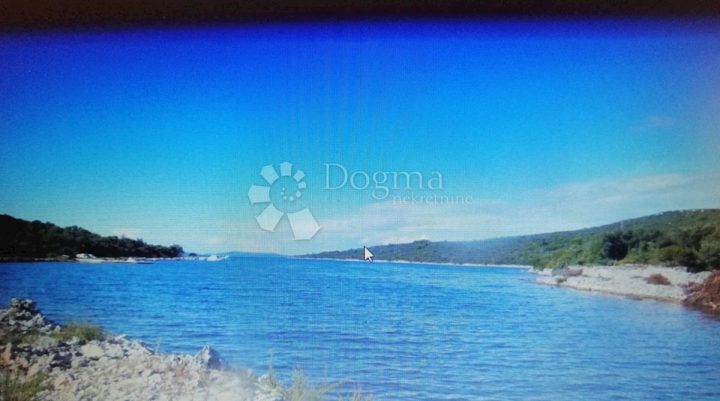 Land for sale 714 m² – Veli Iž