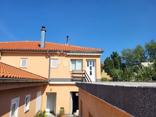 House for sale 240 m² – Senj