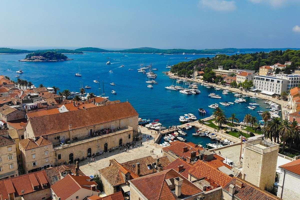 Flat For sale - SPLITSKO-DALMATINSKA HVAR