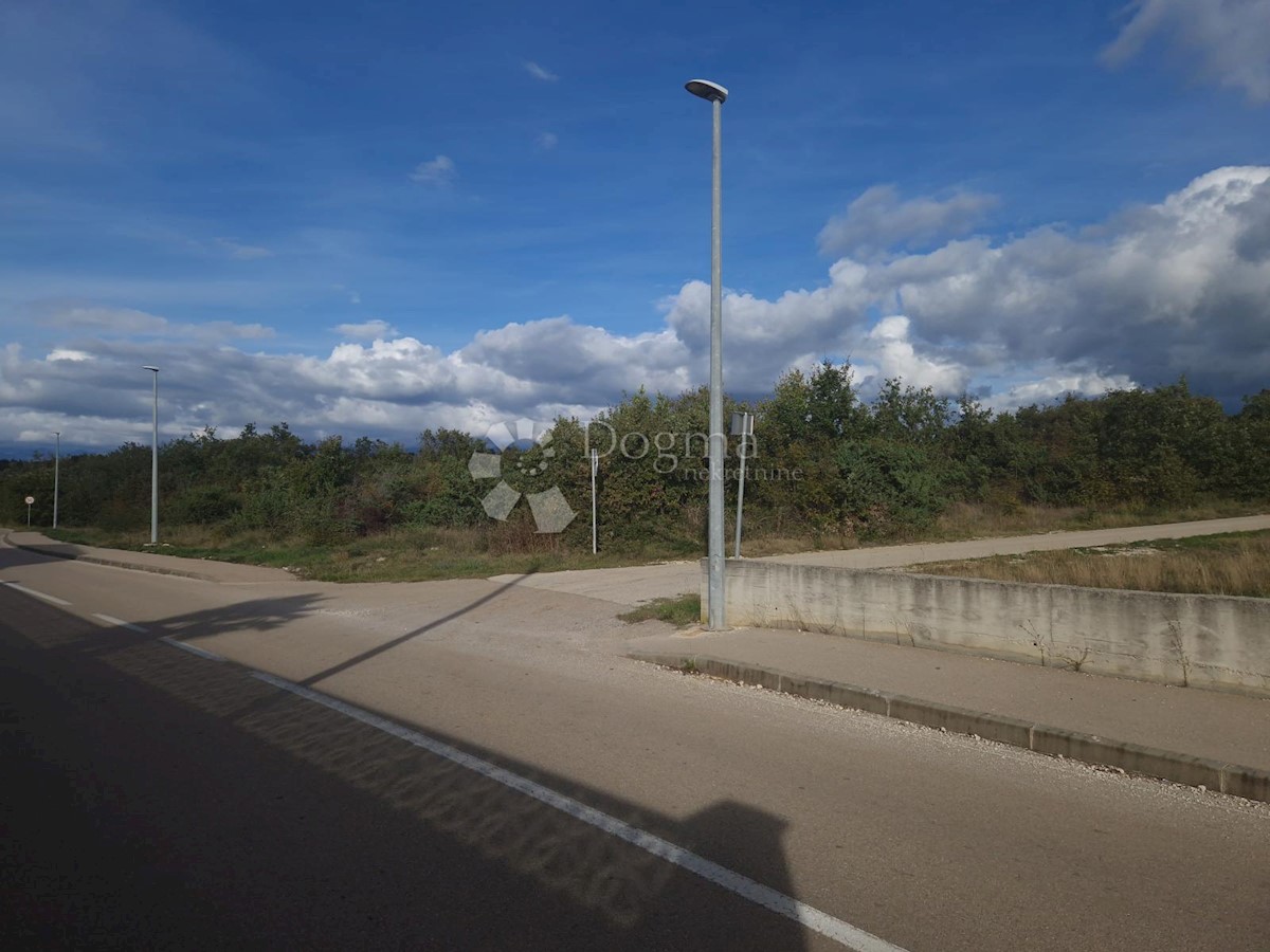 Parcela Naprodaj - ZADARSKA Poličnik