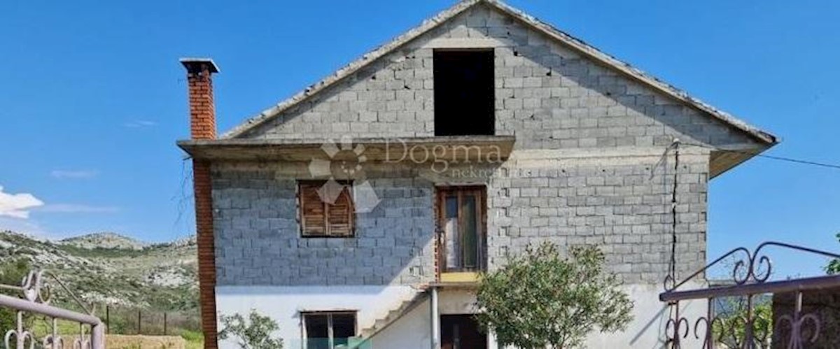 Dom Na predaj VRANA