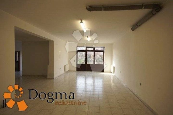 Poslovni prostori za najem 150 m² – Kastav