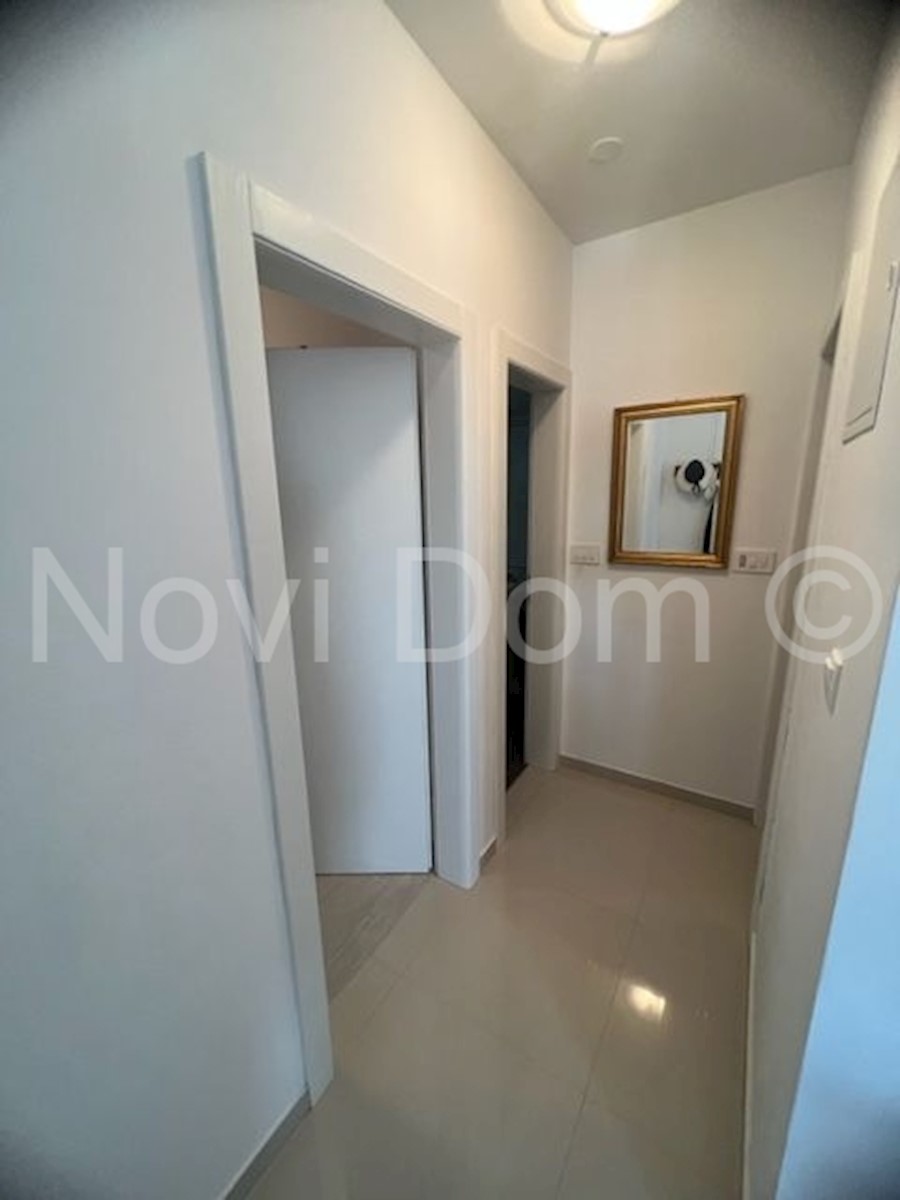 Apartment Zu verkaufen - SPLITSKO-DALMATINSKA BAŠKA VODA