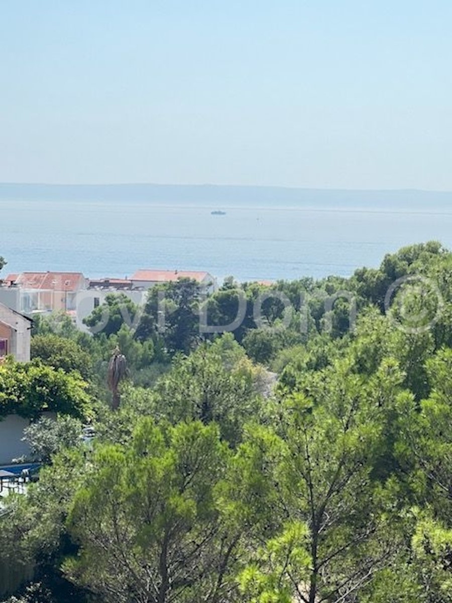 Flat For sale - SPLITSKO-DALMATINSKA BAŠKA VODA