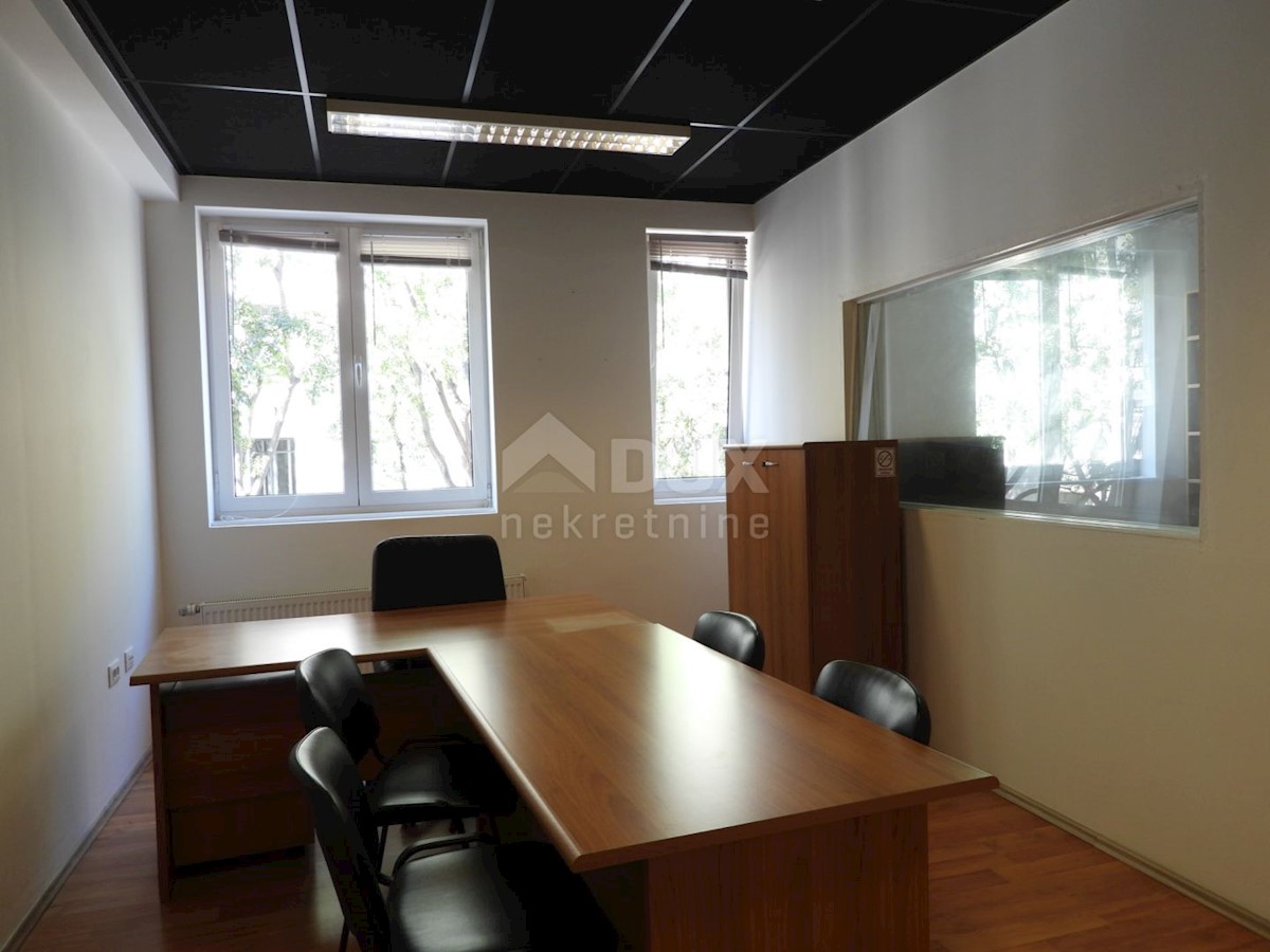 Business premises For rent - PRIMORSKO-GORANSKA RIJEKA