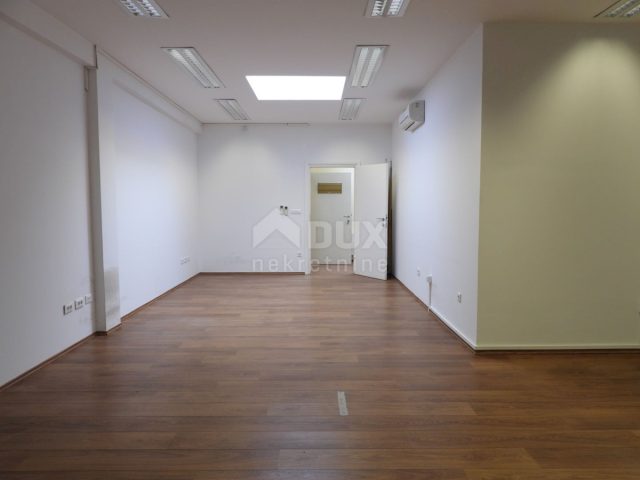 Komerční k pronájmu 63 m² – Mlaka