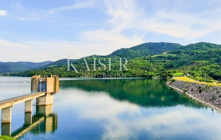 Terrain à vendre 11130 m² – Butoniga