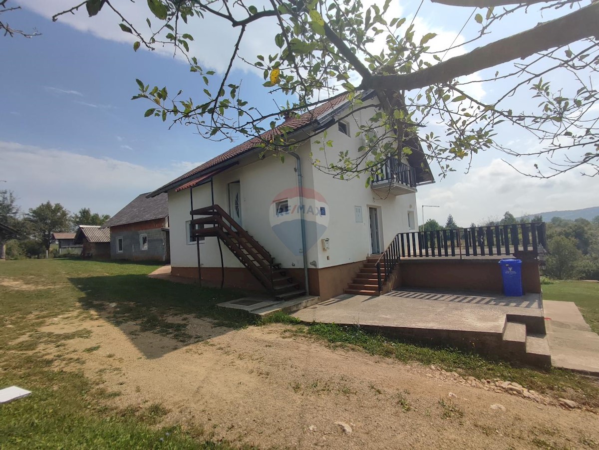 Casa In vendita - KARLOVAČKA RAKOVICA