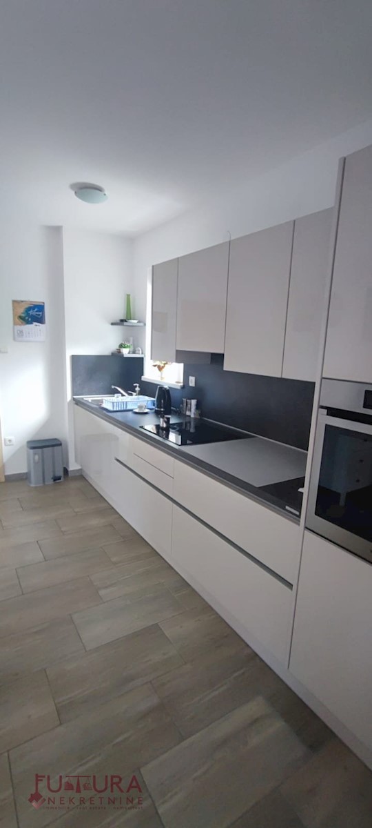 Apartma Na predaj - LIČKO-SENJSKA NOVALJA