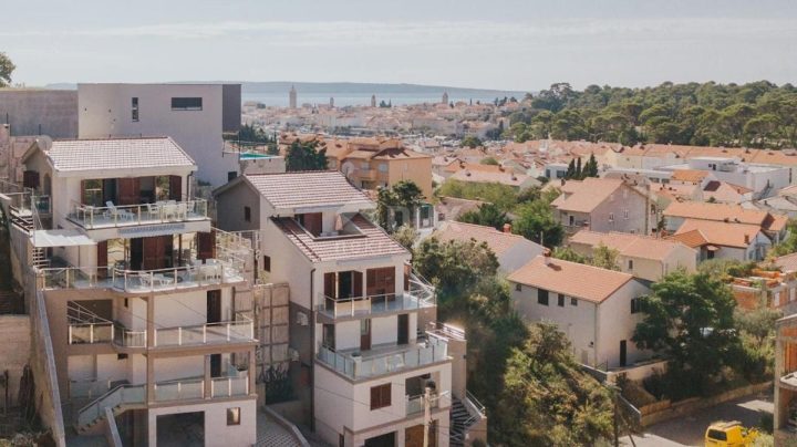 Hiša na predaj 800 m² – Palit