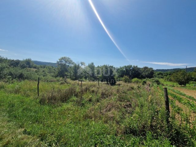 Zemljište na prodaju 2666 m² – Sovinjak