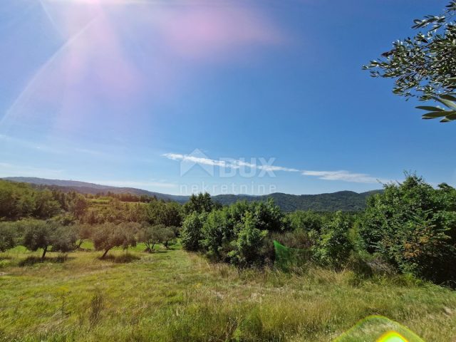 Zemljište na prodaju 868 m² – Sovinjak