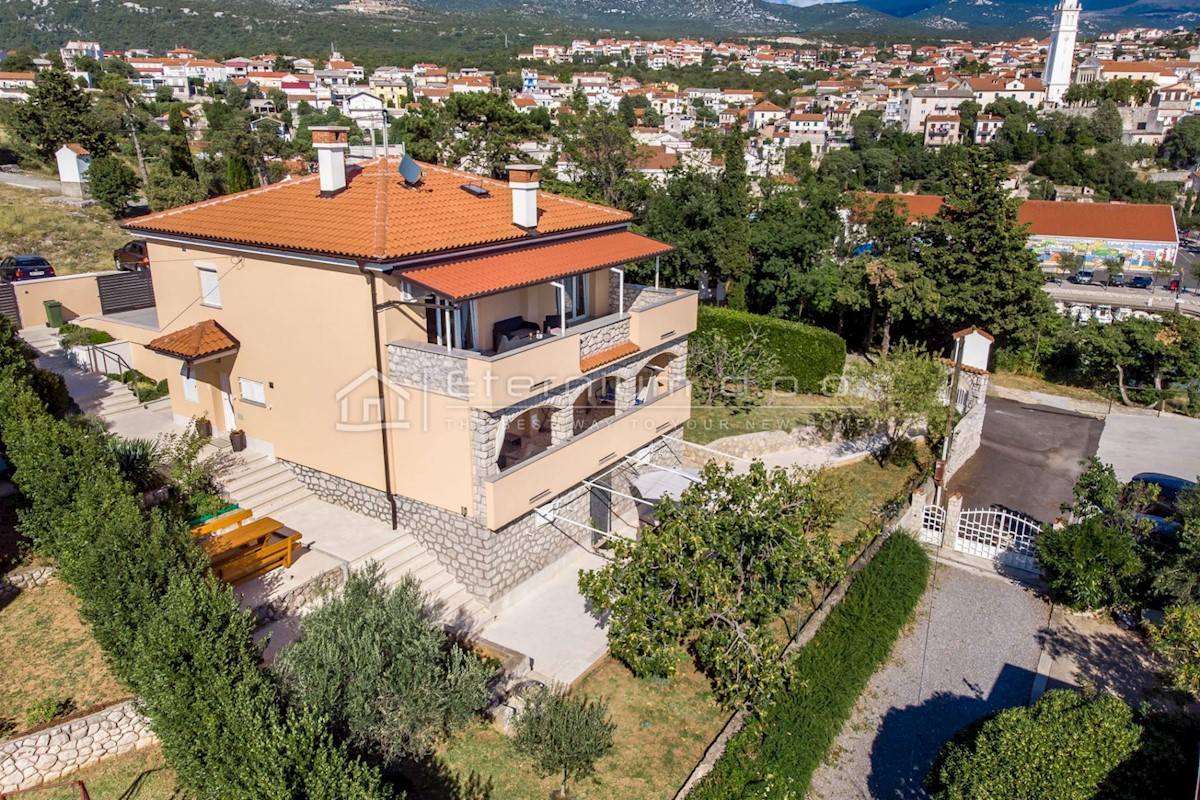 Kuća Na prodaju - PRIMORSKO-GORANSKA NOVI VINODOLSKI