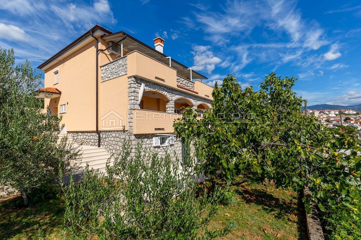 Kuća Na prodaju - PRIMORSKO-GORANSKA NOVI VINODOLSKI