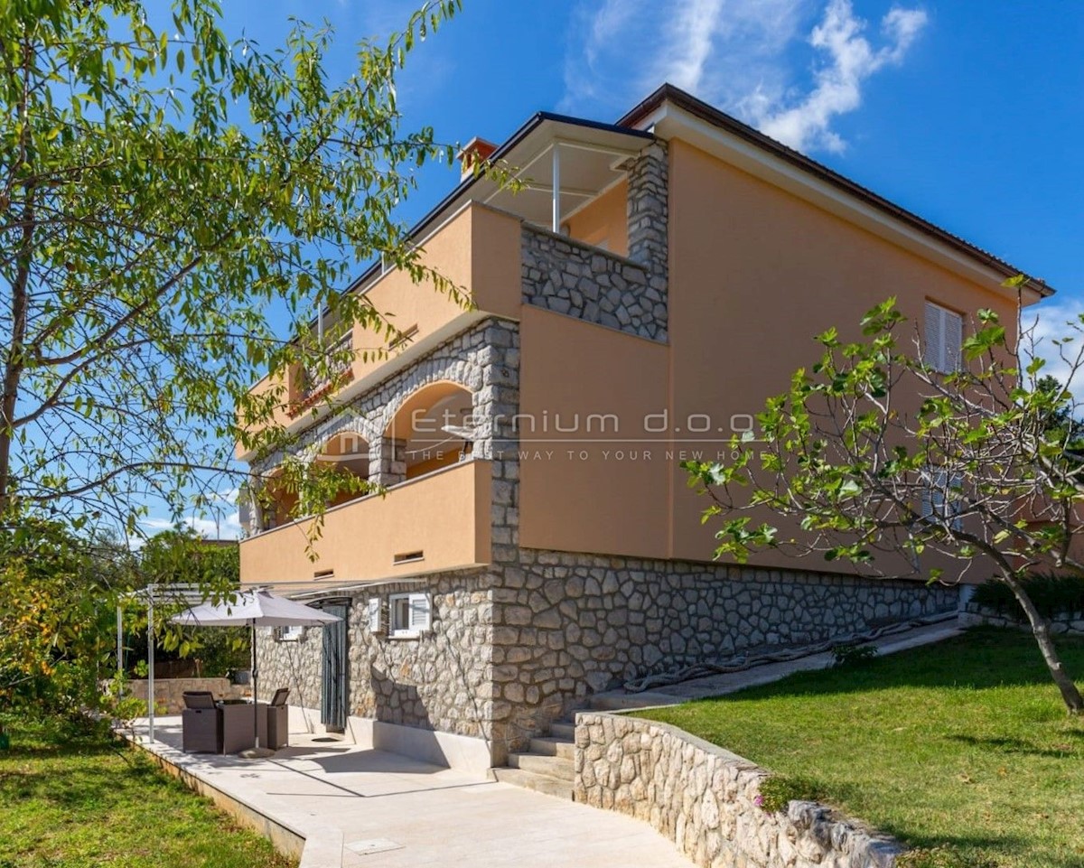 Kuća Na prodaju - PRIMORSKO-GORANSKA NOVI VINODOLSKI