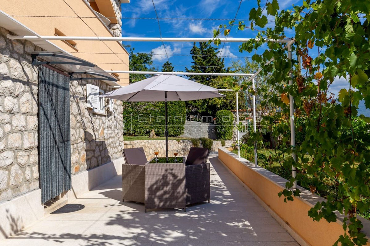 Kuća Na prodaju - PRIMORSKO-GORANSKA NOVI VINODOLSKI