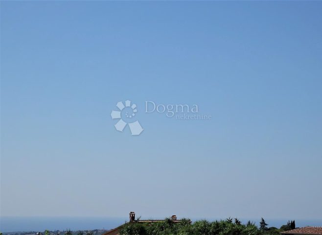 Land for sale 1429 m² – Kaštelir