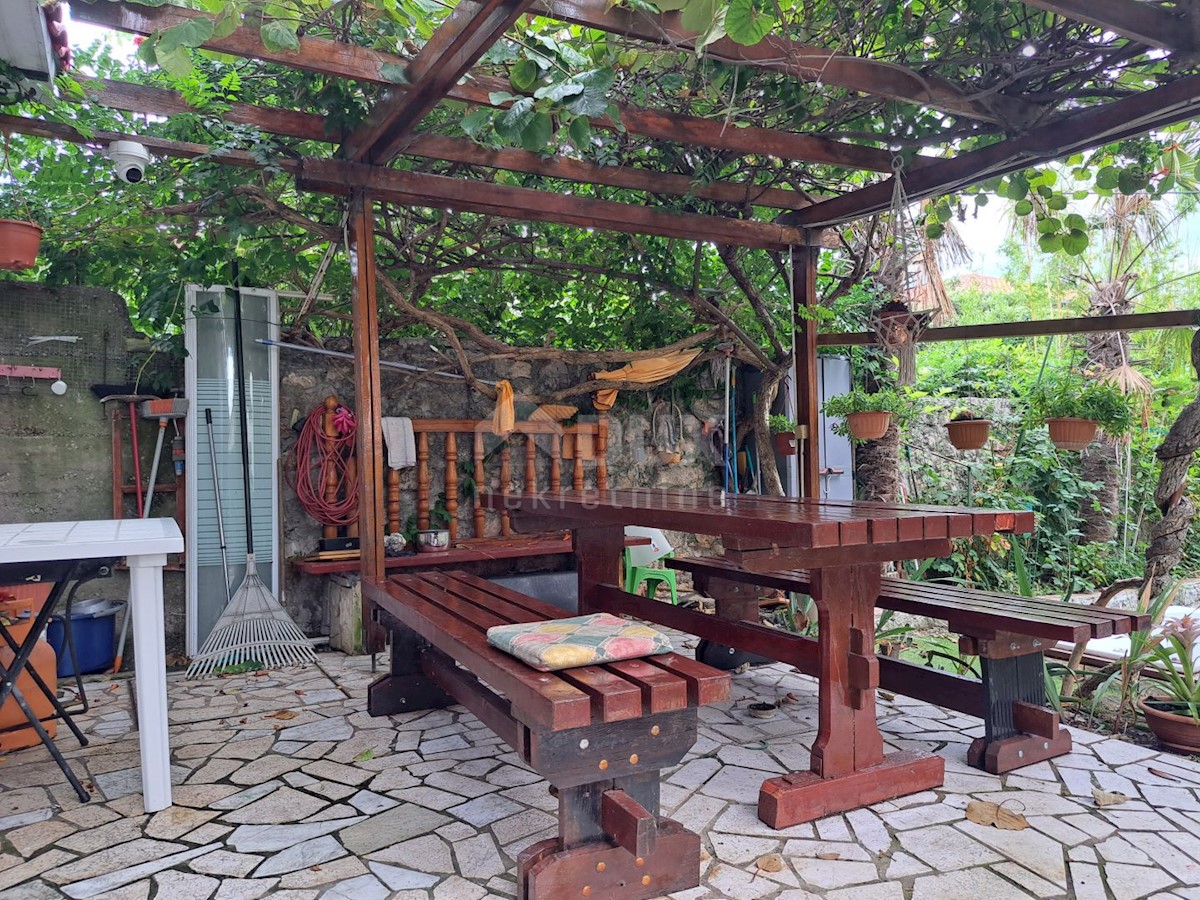 Dom Na predaj - PRIMORSKO-GORANSKA KOSTRENA