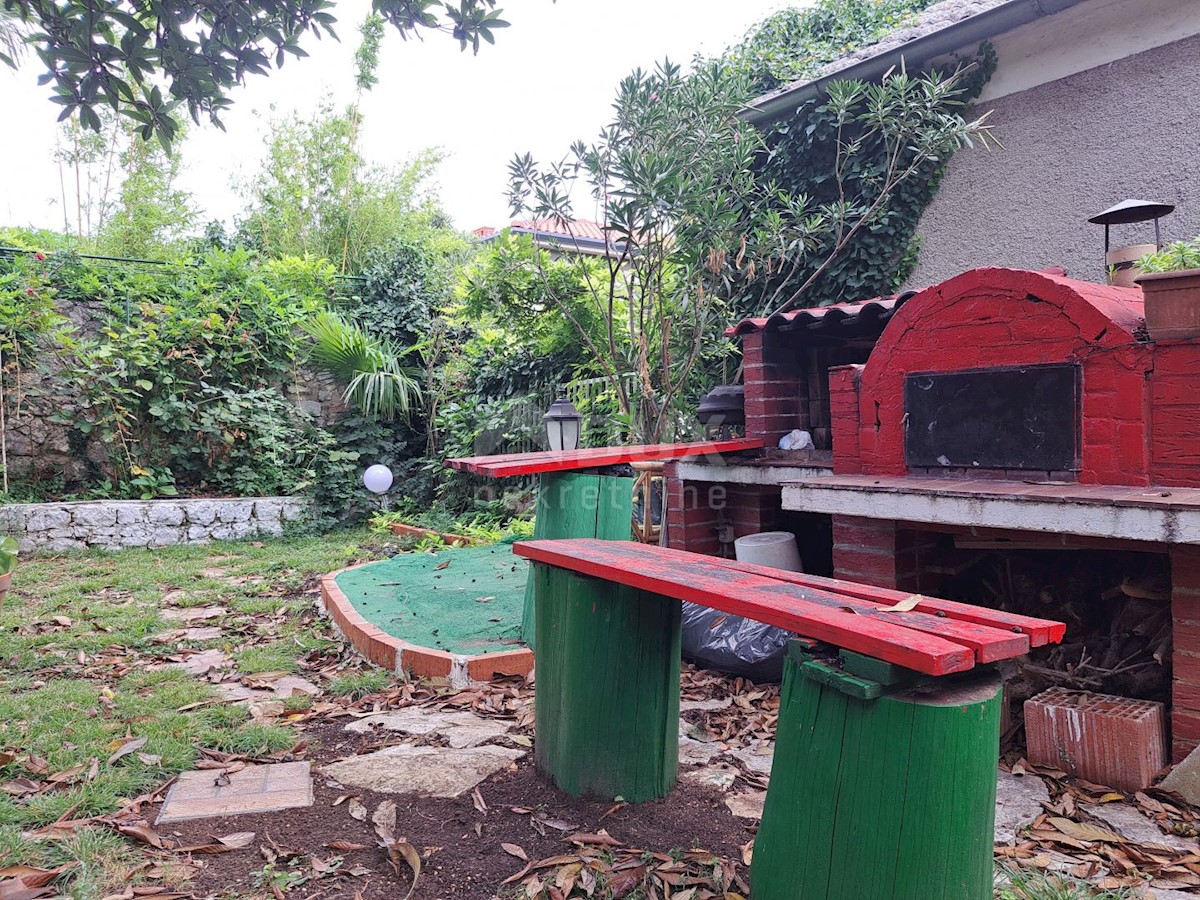 Dom Na predaj - PRIMORSKO-GORANSKA KOSTRENA
