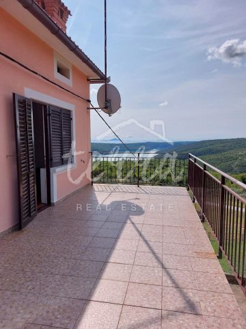 Kuća na prodaju 200 m² – Barban