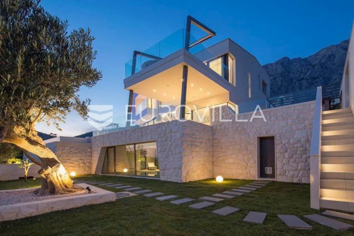 Haus Zu verkaufen - SPLITSKO-DALMATINSKA MAKARSKA