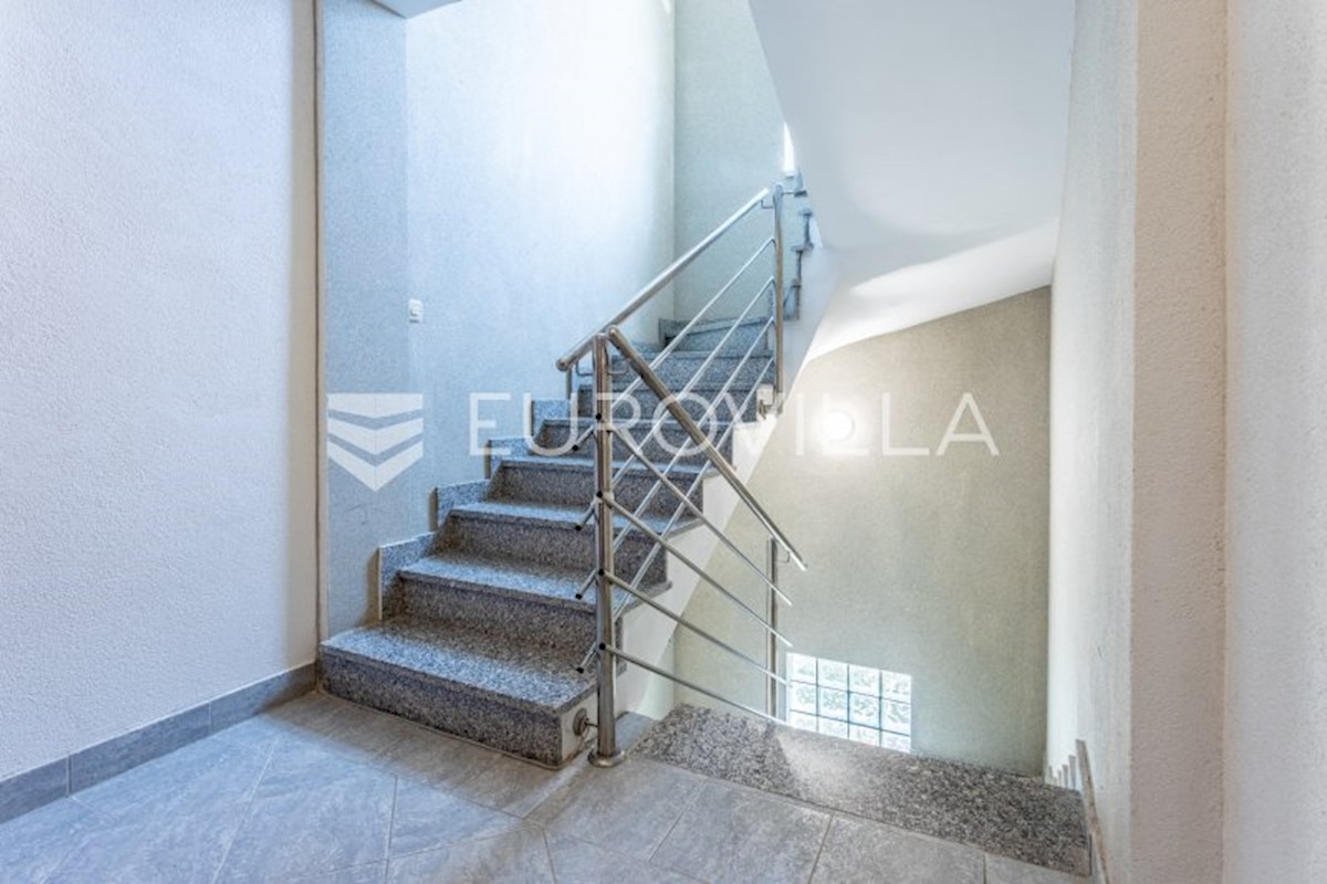 House For sale - SPLITSKO-DALMATINSKA ČIOVO