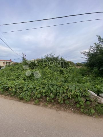 Pozemek na prodej 1130 m² – Risika