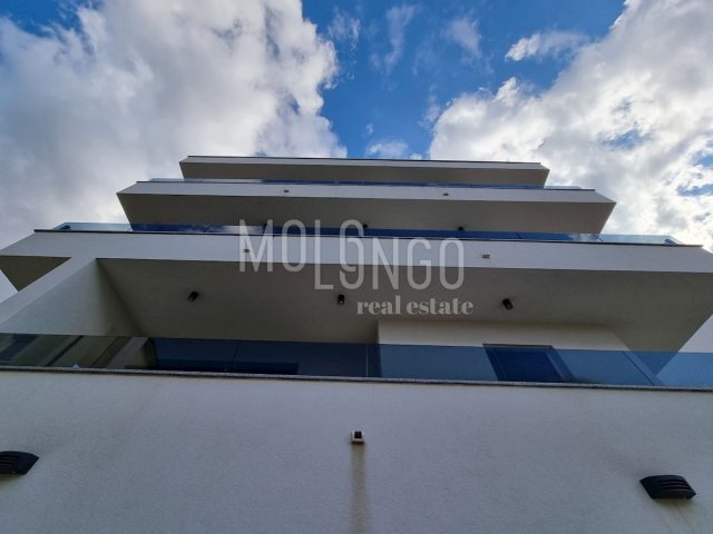 Flat for sale 172 m² – Kostrena