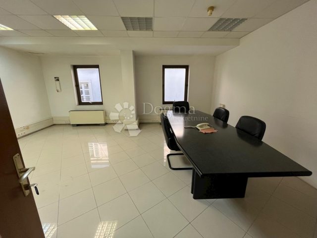 Poslovni prostori za najem 105 m² – Rijeka