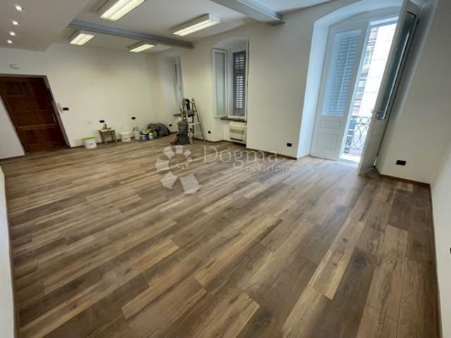 Gewerbefläche zu vermieten 64 m² – Rijeka