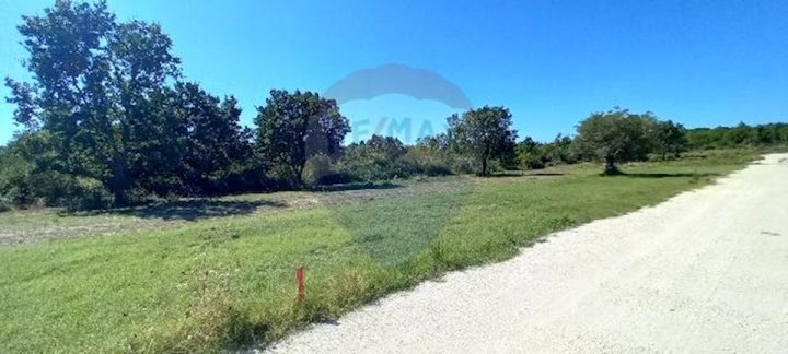 Terrain à vendre 504 m² – Peroj